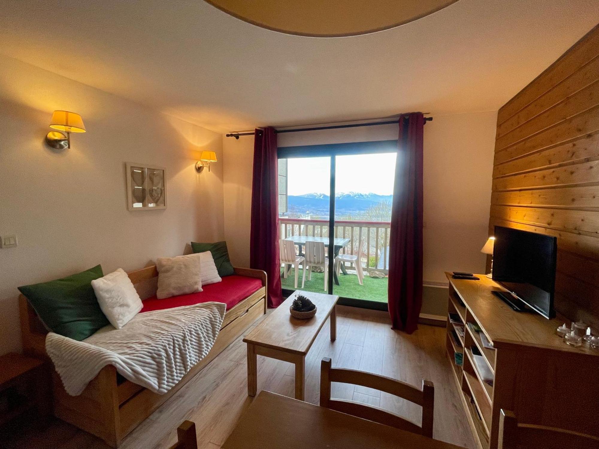 Charmant T3 Avec Vue Montagne Et Parking Privatif Font-Romeu-Odeillo-Via Extérieur photo